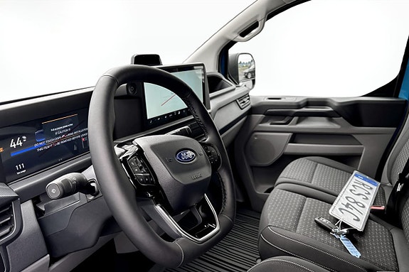 Ford E-Transit 4 of 5