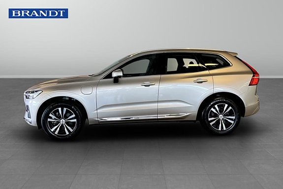 Volvo XC60 3 of 5
