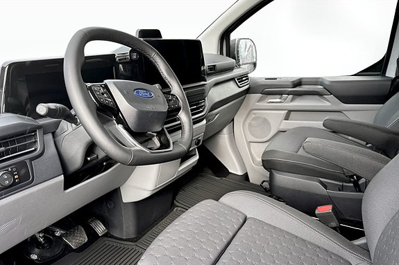 Ford Transit Custom 11 of 14