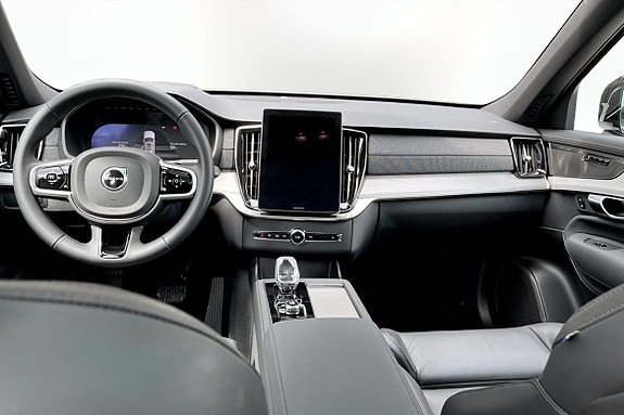 Volvo XC90 4 of 5
