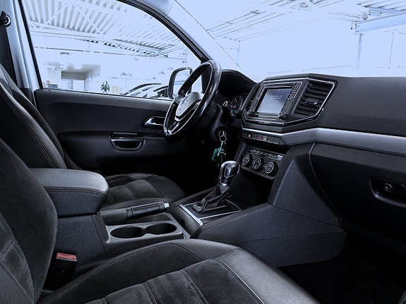 Volkswagen Amarok 13 of 16