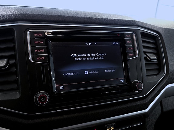 Volkswagen Amarok 12 of 16