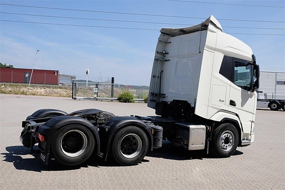 DAF XF530 FTS 6x2 2023 - välutrustad dragbil med 38 39 4 of 5