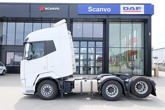 DAF XF530 FTS 6x2 2024 med endast 9 880 mil +2 års gar 2 of 5