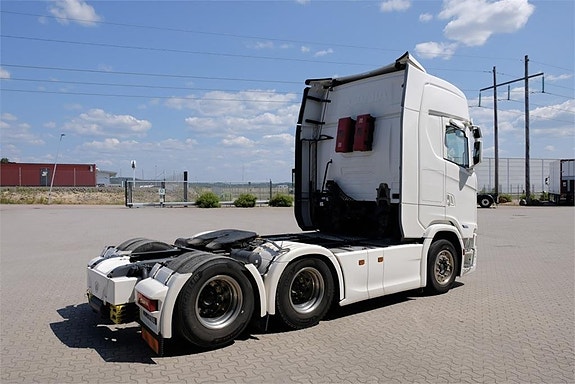 Scania Super S500 6x2 dragbil Årsmodell 2023 4 of 8