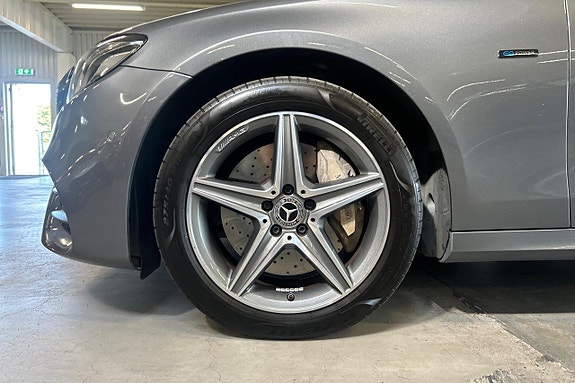Mercedes-Benz E300 de 11 of 27