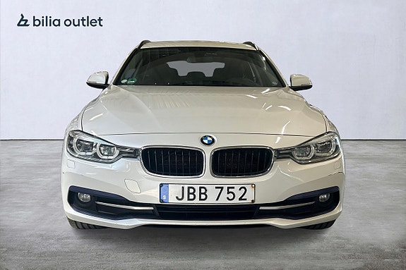 BMW 320d 3 of 5