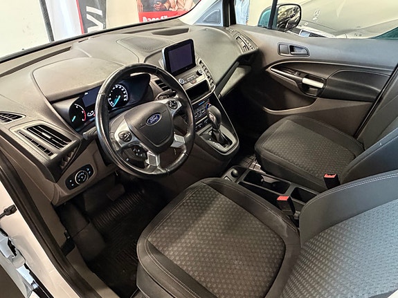 Ford Transit Connect 8 of 18