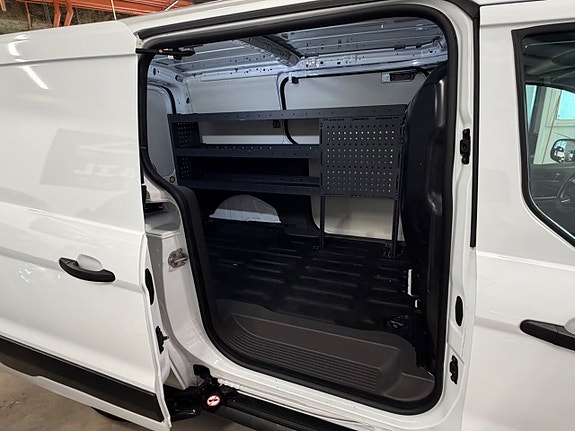 Ford Transit Connect 12 of 18