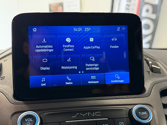 Ford Transit Connect 17 of 18