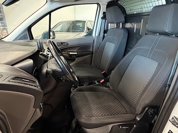 Ford Transit Connect 9 of 18