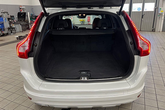 Volvo XC60 22 of 24