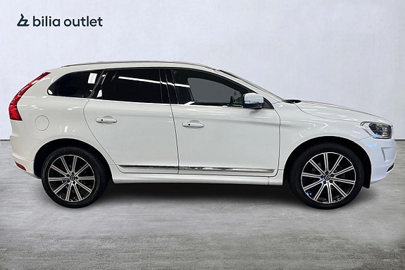 Volvo XC60 8 of 24