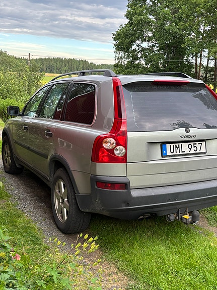 Volvo XC90 3 of 5