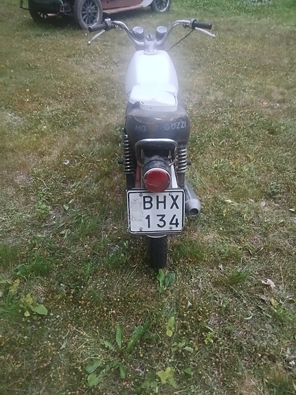 Moto Guzzi 4 of 5