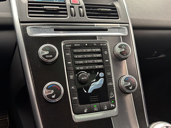 Volvo XC60 23 of 30