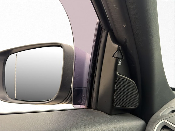 Volvo XC60 8 of 30