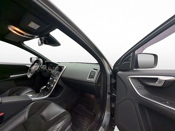 Volvo XC60 24 of 30