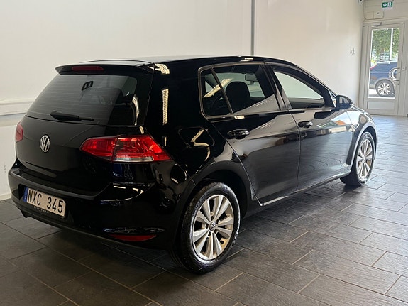 Volkswagen Golf VII 11 of 11