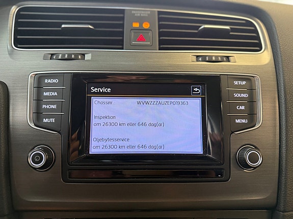Volkswagen Golf VII 9 of 11