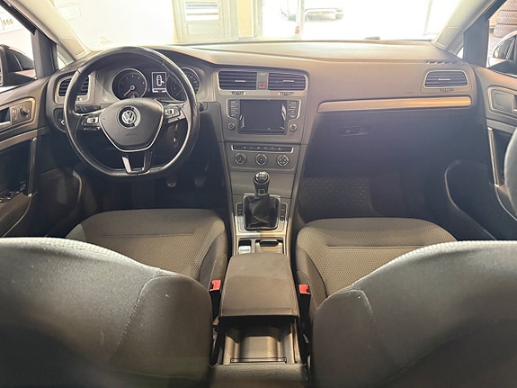 Volkswagen Golf VII 3 of 11