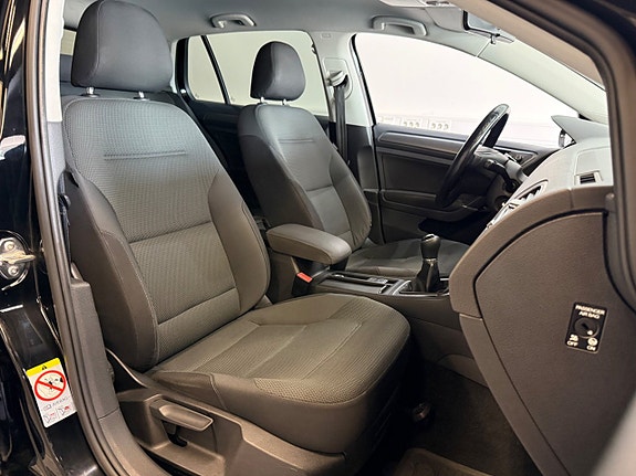 Volkswagen Golf VII 4 of 11