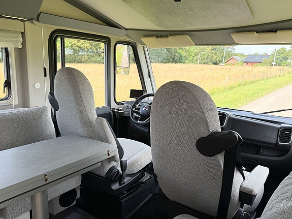 Dethleffs 7051 Pulse I GT elektriska stödben 9 of 22