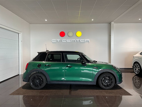 MINI Cooper S 2 of 5
