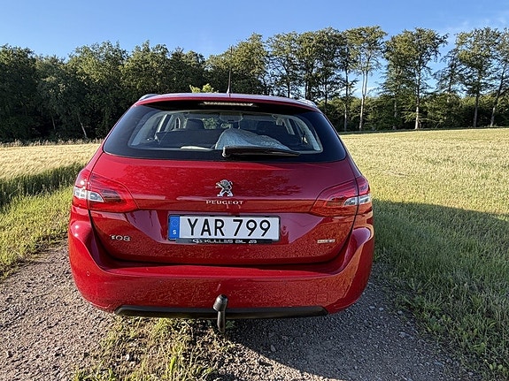 Peugeot 308 SW 7 of 11