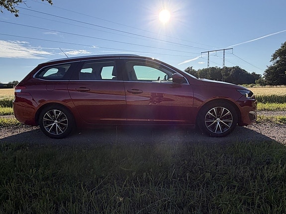 Peugeot 308 SW 5 of 5