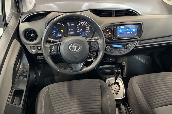 Toyota Yaris 11 of 12