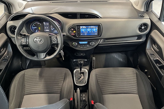 Toyota Yaris 10 of 12