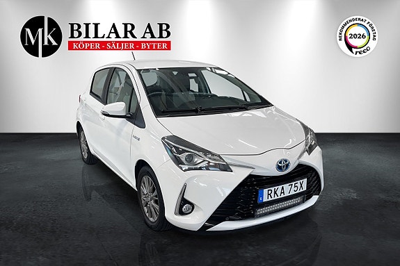 Toyota Yaris 3 of 12
