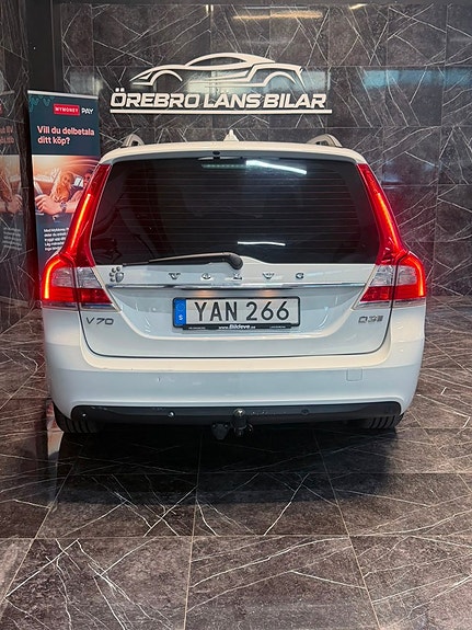 Volvo V70 11 of 19