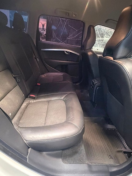 Volvo V70 15 of 19