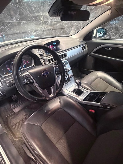 Volvo V70 16 of 19