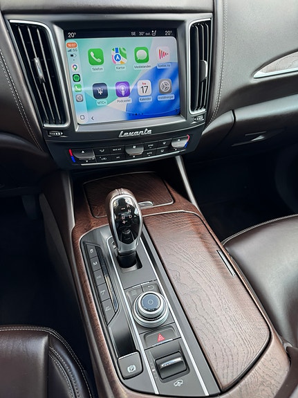 Maserati Levante 18 of 30