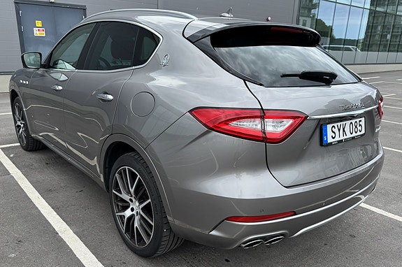 Maserati Levante 4 of 5