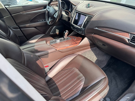 Maserati Levante 20 of 30