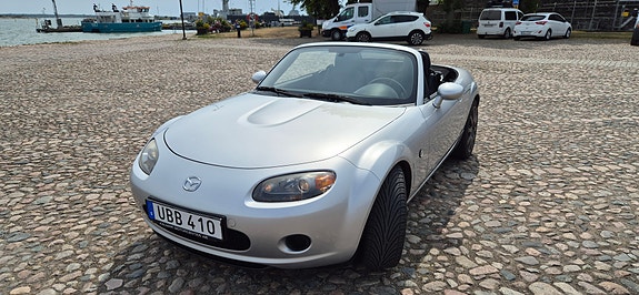 Mazda MX-5 4 of 5