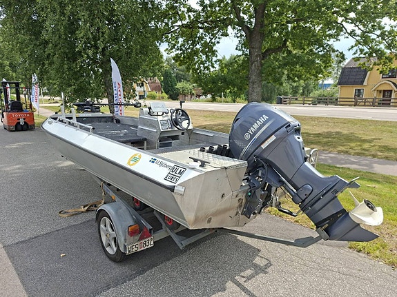 Buster Big med Yamaha F70 AETL och Bålsta Släpet 1160 9 of 9