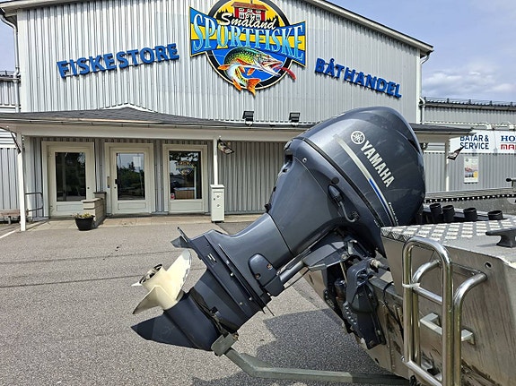Buster Big med Yamaha F70 AETL och Bålsta Släpet 1160 3 of 9