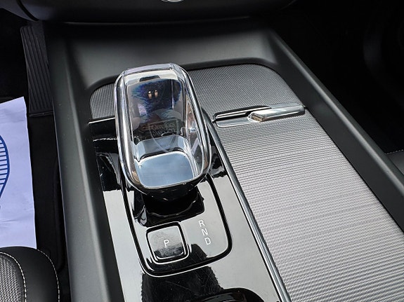 Volvo XC60 15 of 23