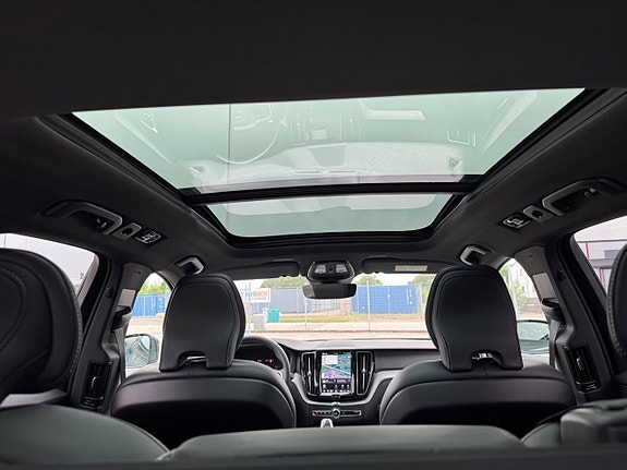 Volvo XC60 13 of 23