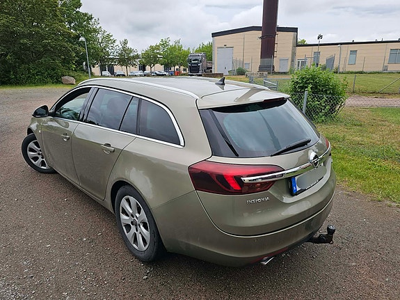 Opel Insignia 4 of 5