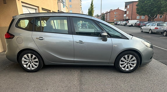 Opel Zafira Tourer 3 of 5
