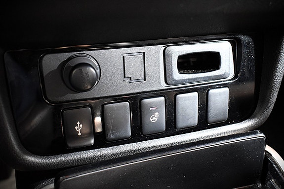 Mitsubishi Outlander 24 of 29