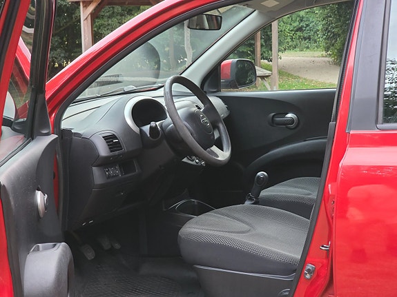 Nissan Micra 18 of 22
