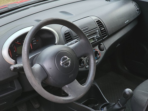 Nissan Micra 19 of 22