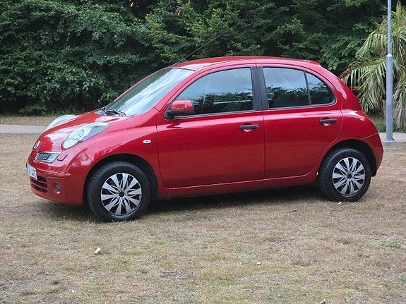 Nissan Micra 14 of 22